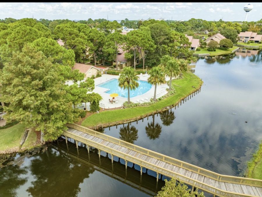 Beachwalk Villas pool on the lake